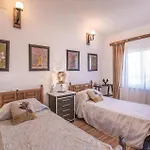 Lovely In With Kitchen * Vidreres