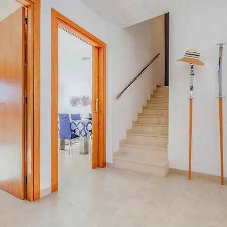 Lovely In With Kitchen Holiday home *