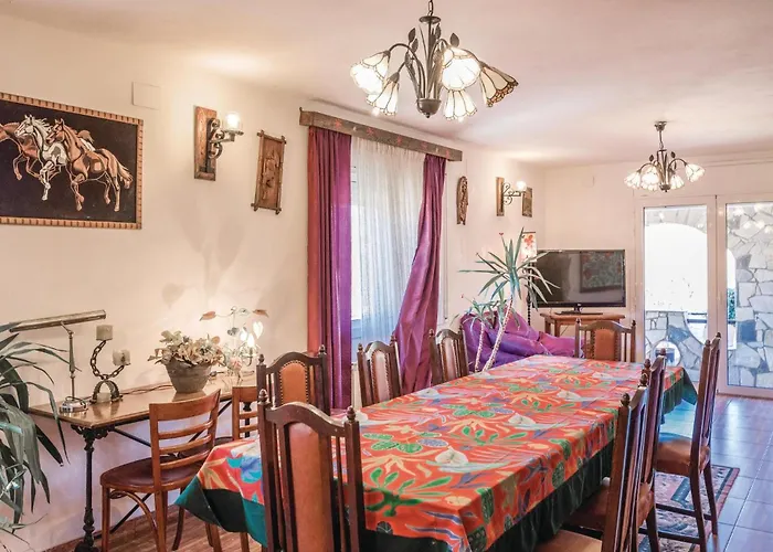 Lovely In With Kitchen Casa vacanze Vidreres