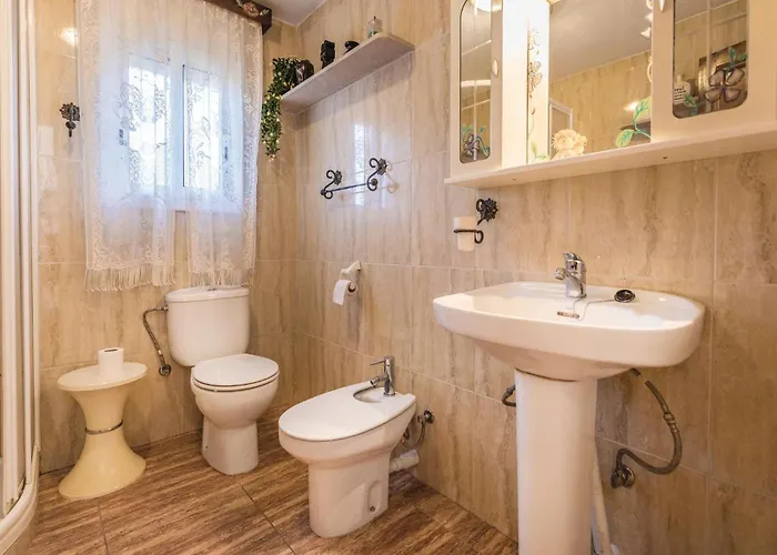 Lovely In With Kitchen * Vidreres