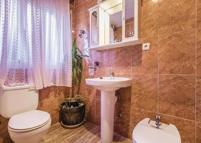 Lovely In With Kitchen